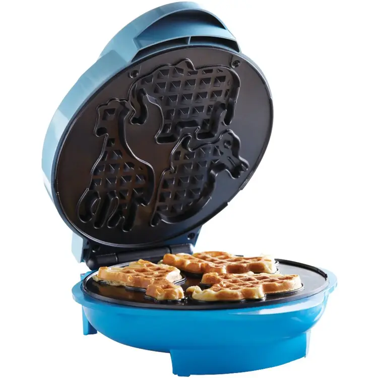 Waffle Making with the Nevica Black Waffle Maker