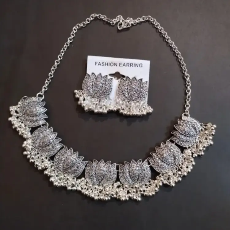 Silver Antique Afghani choker necklace with earrings for Girls