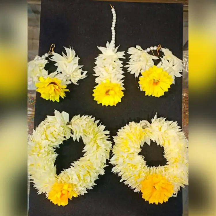 Artificial Gajra Flower For Girls