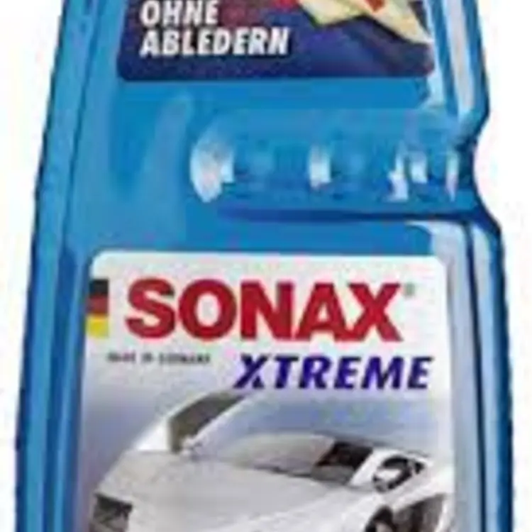 SONAX Xtreme Shampoo 2 in 1 WASH Car